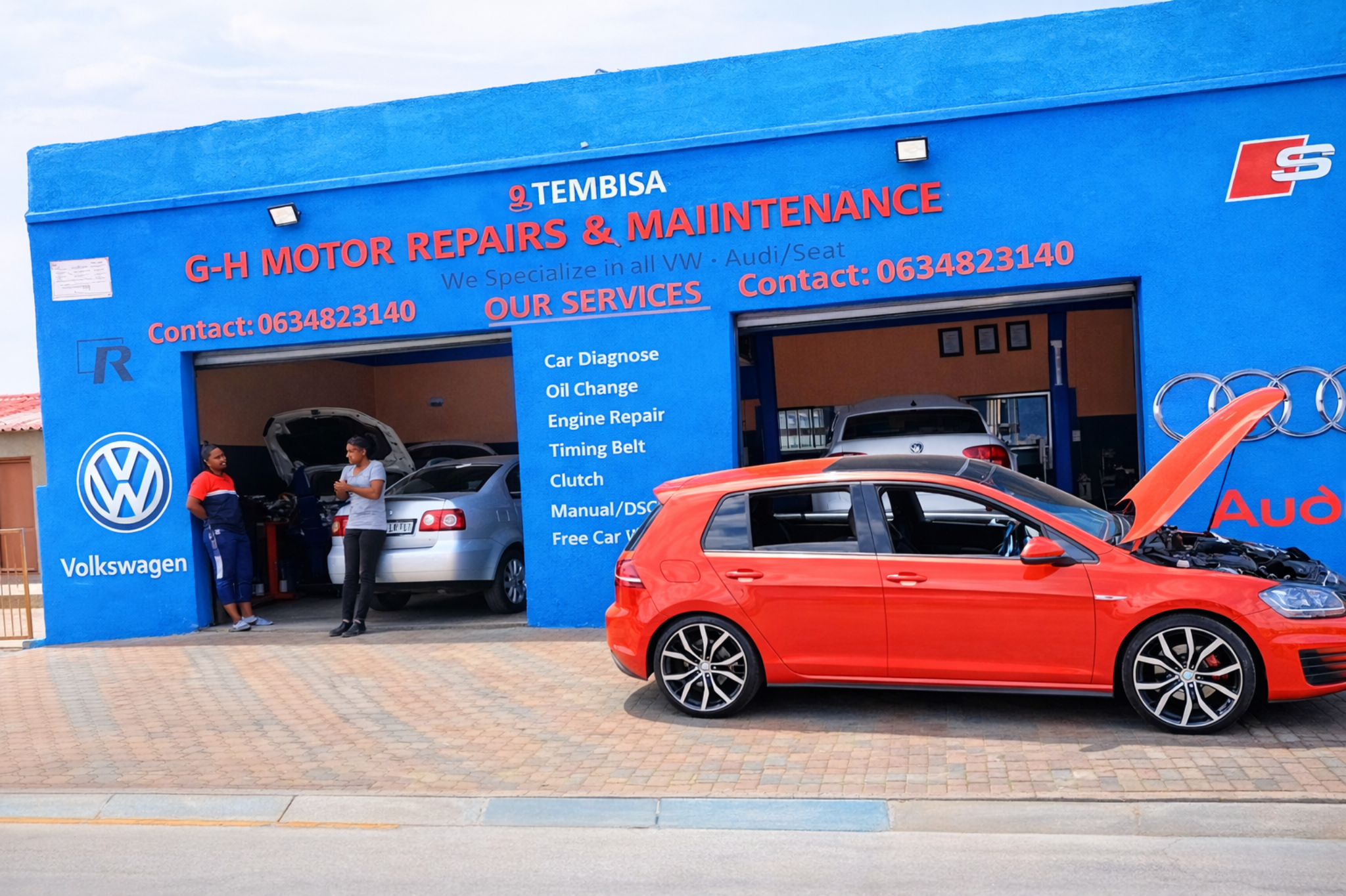 Mechanic working in workshop